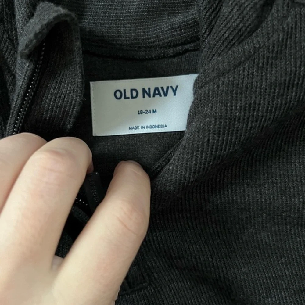 Old navy sweater